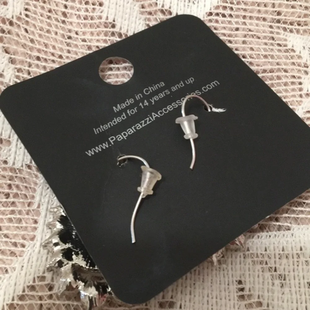 🔥4/$20 🌸NEW PAPARAZZI pierced earrings
